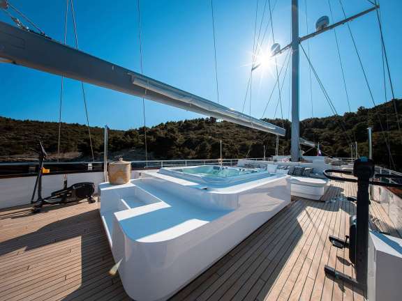 Image of Nocturno yacht #18