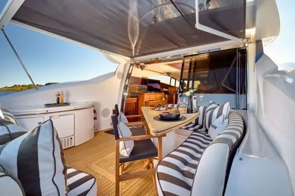 Image of Sunseeker Predator 72 Ghost yacht #12