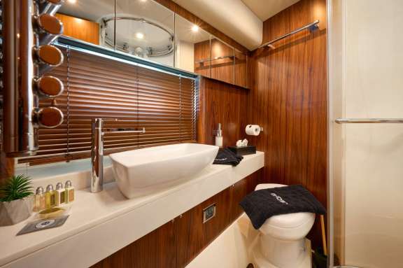 Image of Sunseeker Predator 72 Ghost yacht #19