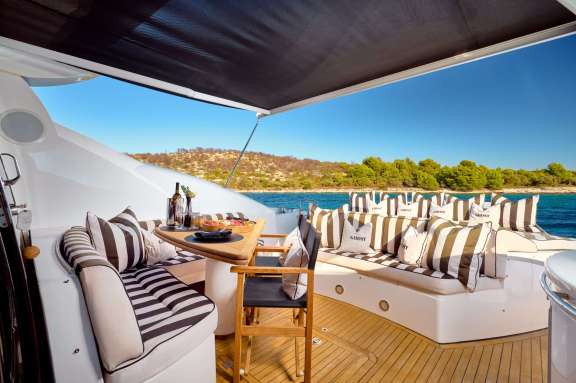 Image of Sunseeker Predator 72 Ghost yacht #4