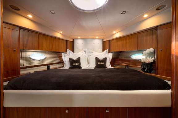 Image of Sunseeker Predator 72 Ghost yacht #6