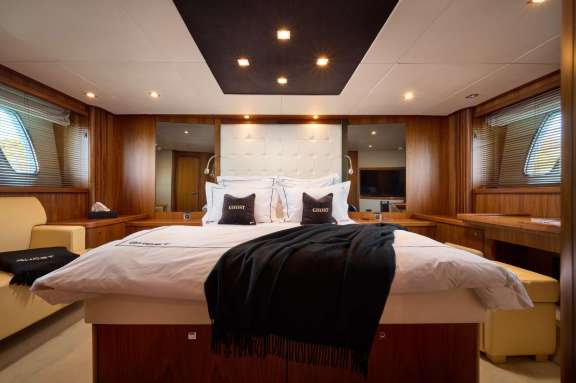 Image of Sunseeker Predator 72 Ghost yacht #7