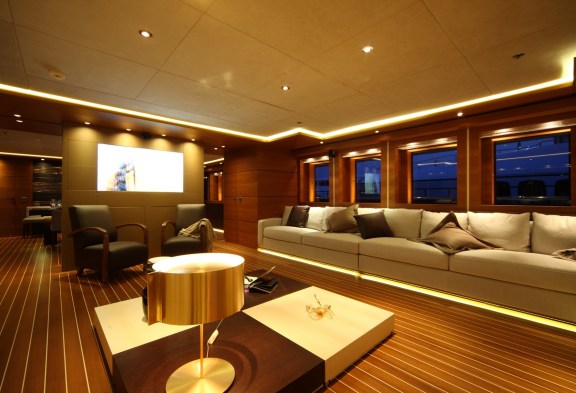 ZALIV III Salon