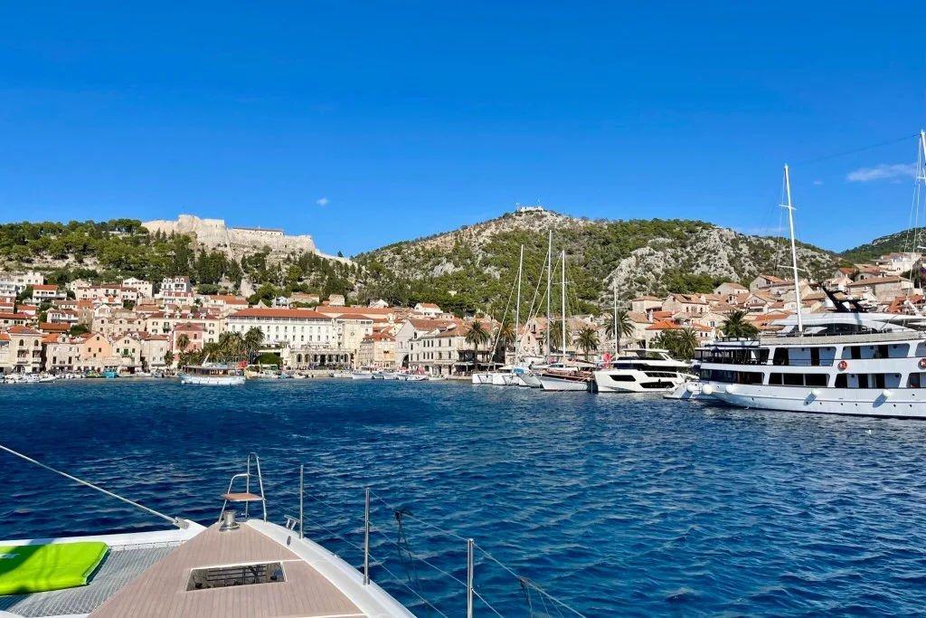 Arriving in Hvar onboard catamaran FLORAMYE