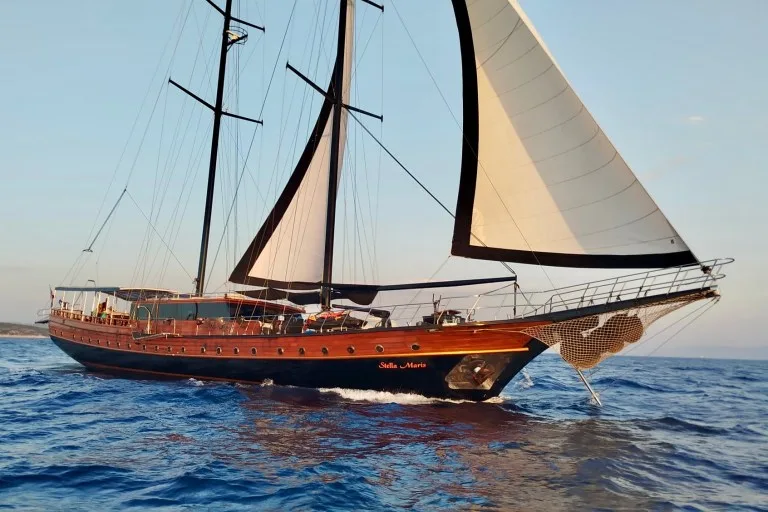 Best Croatian Gulets for Large Groups (14-22 Guests)