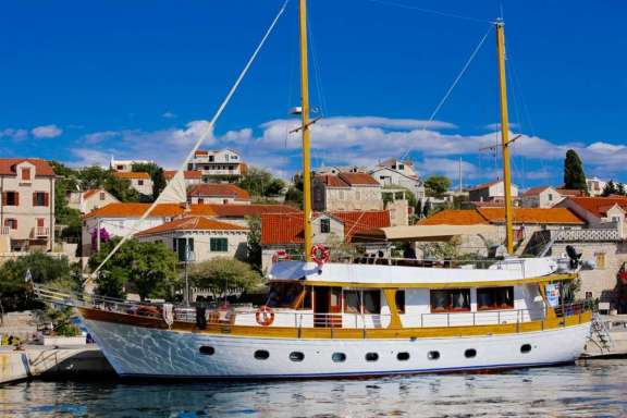 Image of ADRIATIC BREEZE yacht #3