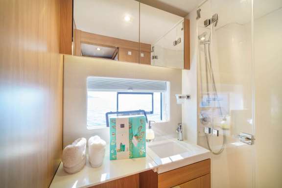 Image of Farben yacht #11