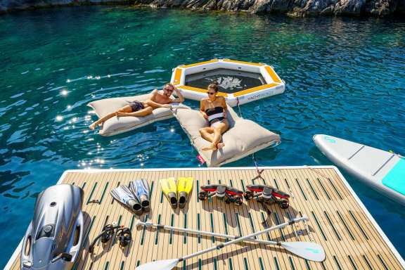 Image of Farben yacht #12