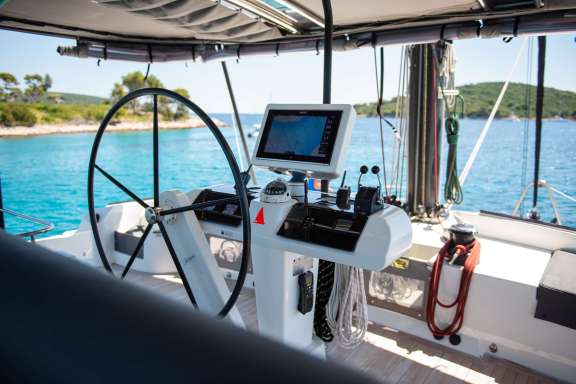 Image of SERENITY (Lagoon 52F) yacht #13