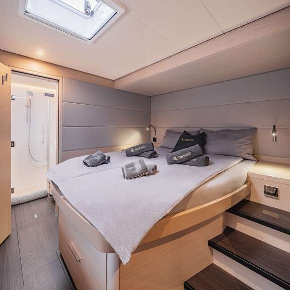 Image of TRI-WING CARIDA (LAGOON 55) yacht #4