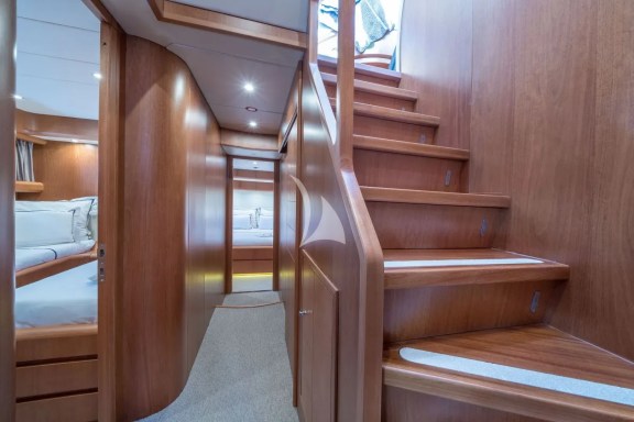 Image of JANTAR yacht #10