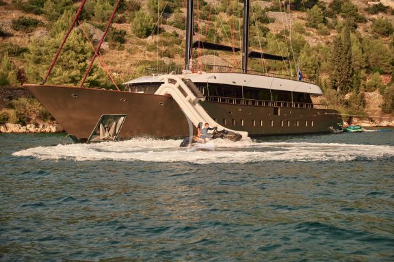 Image of ANETTA yacht #45