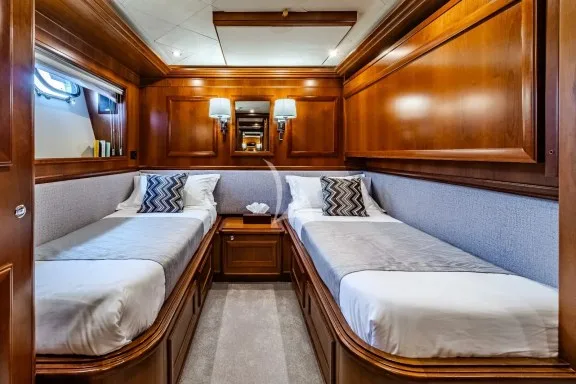 Twin cabin