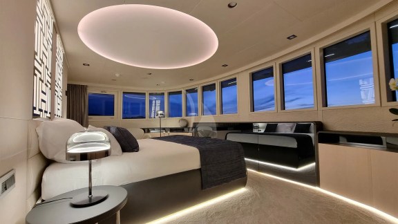 Image of BLACK SWAN yacht #9