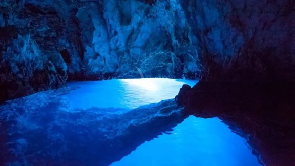 Blue Grotto Vis