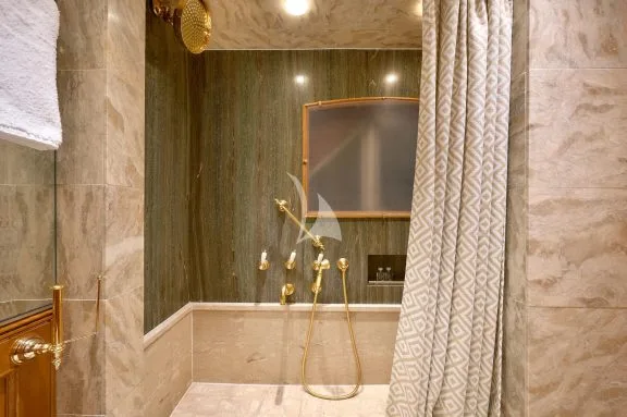 Interior master shower