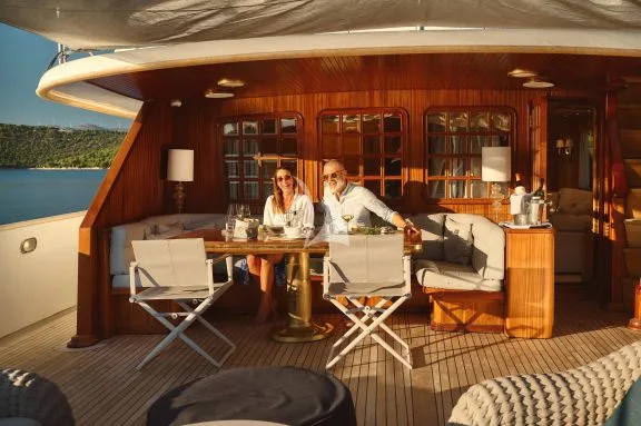 Lifestyle deck dinner