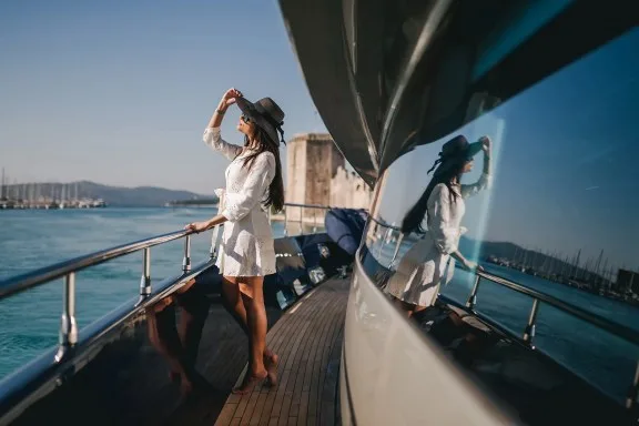 Starboard Forward Outside Master Cabin