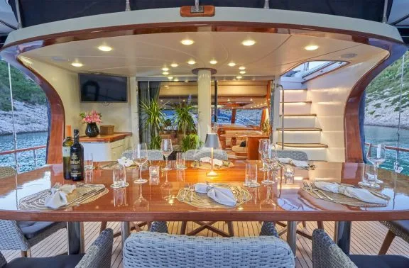 Image of LOTUS yacht #9