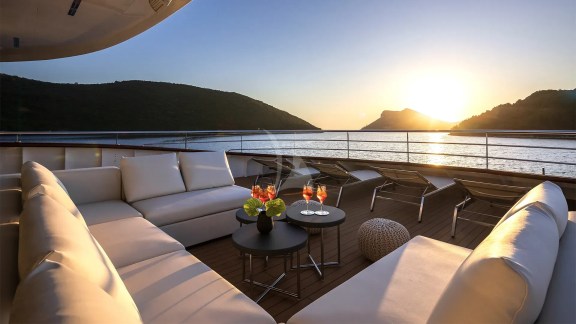 Image of BLACK SWAN yacht #39