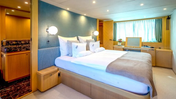 Master cabin bed