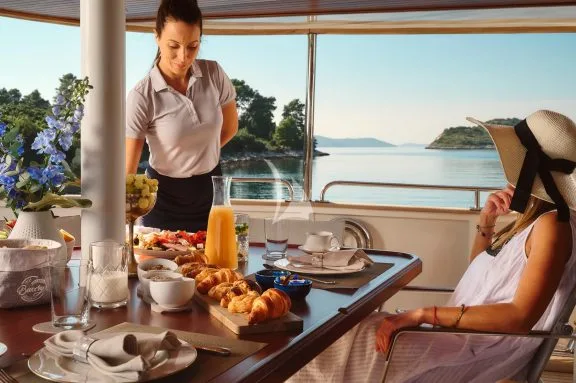 Aft breakfast table
