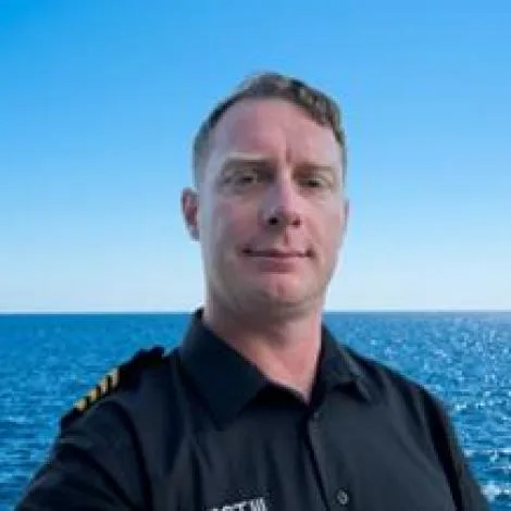 Crew of GHOST III|Darren Shepard — Captain