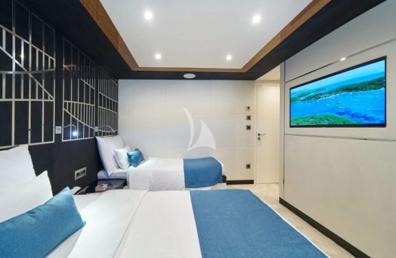 Triple Cabin