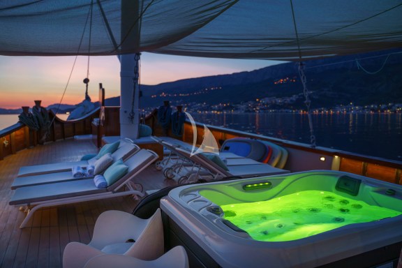 Image of GREEN RAY yacht #12