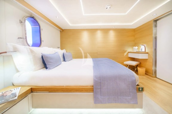 Double Cabin