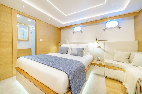 Double Cabin