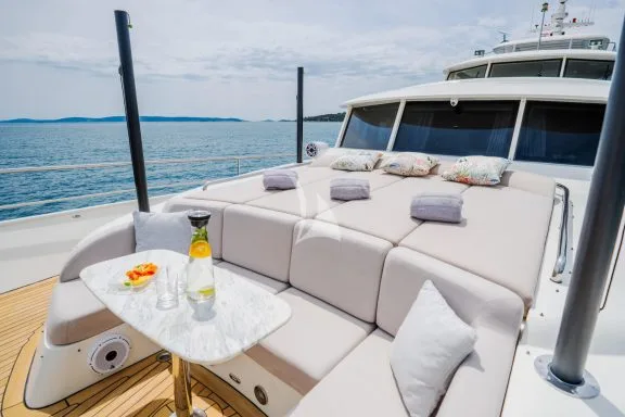 DREAM bow lounge area