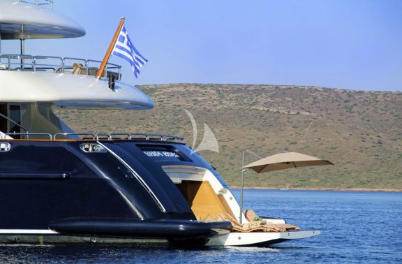 Beach Club with swimming platform (5 x 4.4m), sauna, shower & a wide range of gym equipment (36 sq.meters total)