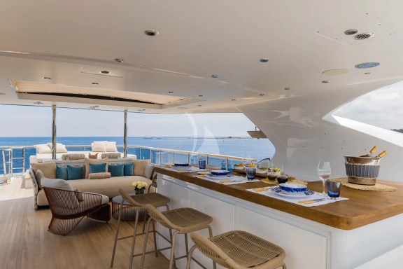 Sun Deck bar