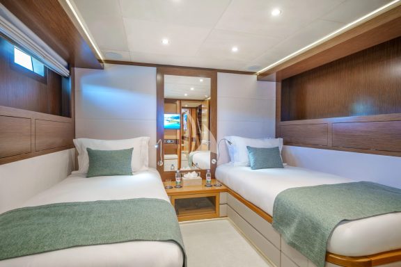 Twin cabin