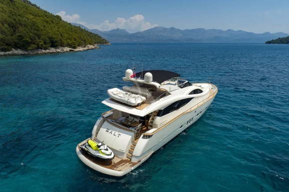 Image of SALT yacht #2