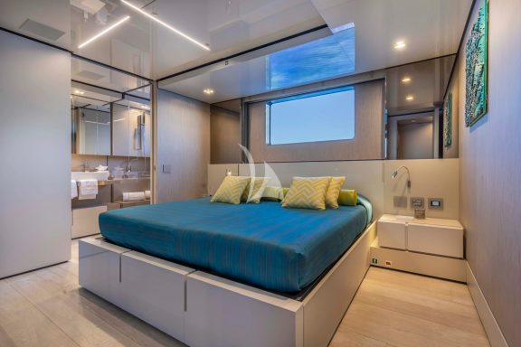 Double cabin