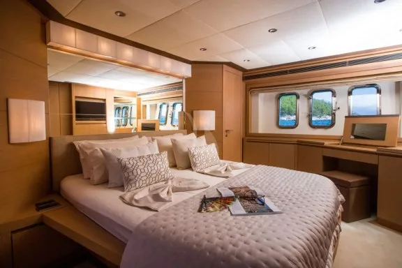 Image of SALT yacht #8