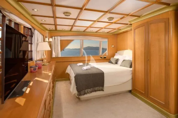 Interior upper deck cabin