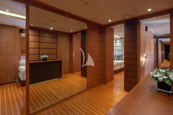 Lower deck - Hallway
