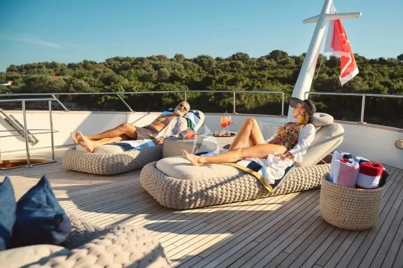 Lifestyle sun deck cocktails