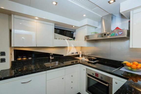 Image of THE BEST WAY yacht #44