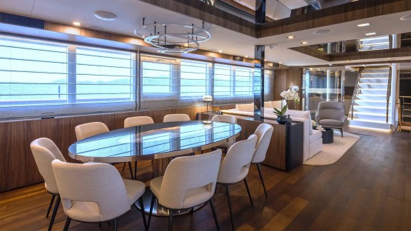 Image of BLACK SWAN yacht #44