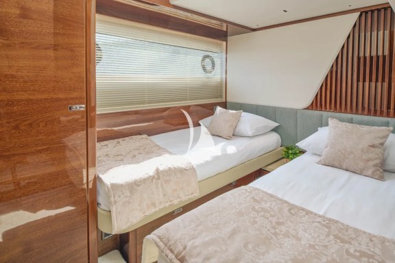 Twin cabin