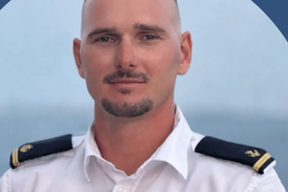 Crew Main Image