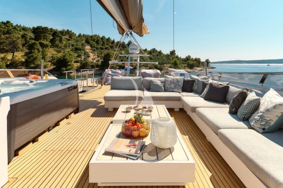San Limi Sundeck
