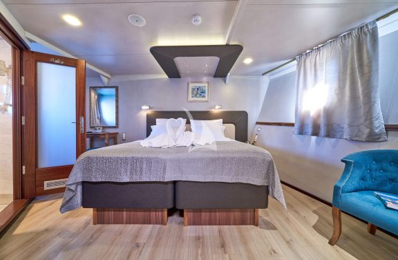 CASABLANCA twin cabin