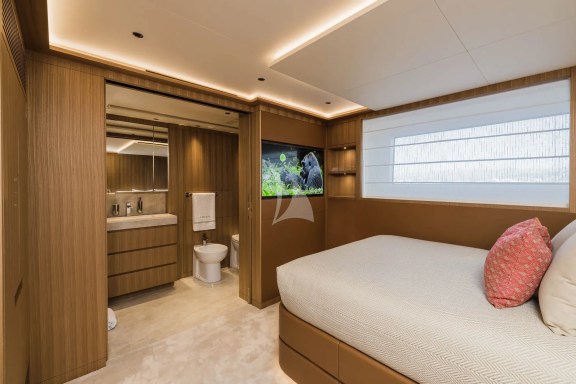 Double Cabin