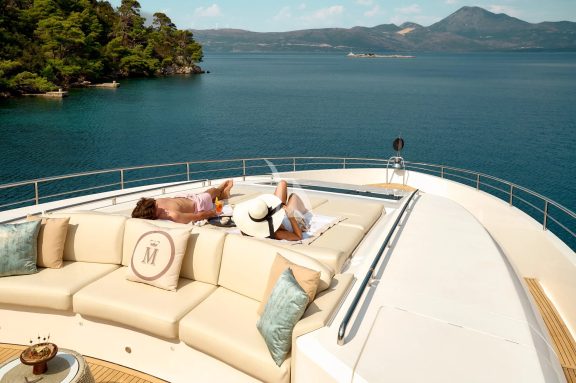 Image of MIRAGE IV yacht #20