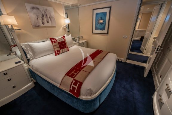 Double Cabin
